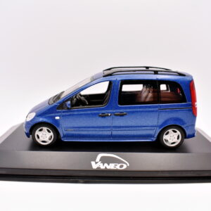 Modellino auto scala 1:43 mercedes benz vaneo minichamps diecast modellismo collezione