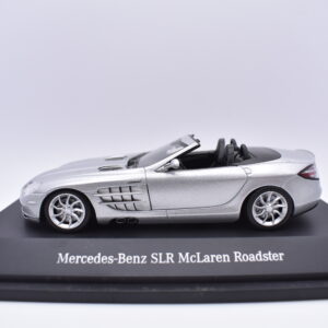 Modellino auto scala 1:43 mercedes benz SLR mclaren diecast modellismo statico minichamps