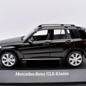 Modellino auto scala 1:43 mercedes benz GLK Klasse schuco modellismo
