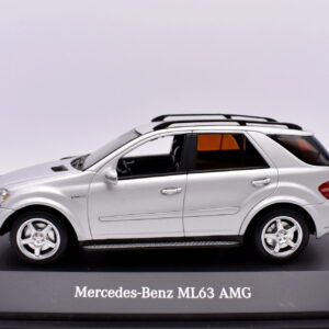 Modellino auto mercedes benz scala 1:43 diecast modellismo statico minichamps