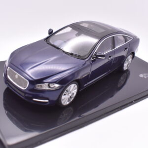 Modellino auto scala 1:43 jaguar xj diecast modellismo ixo