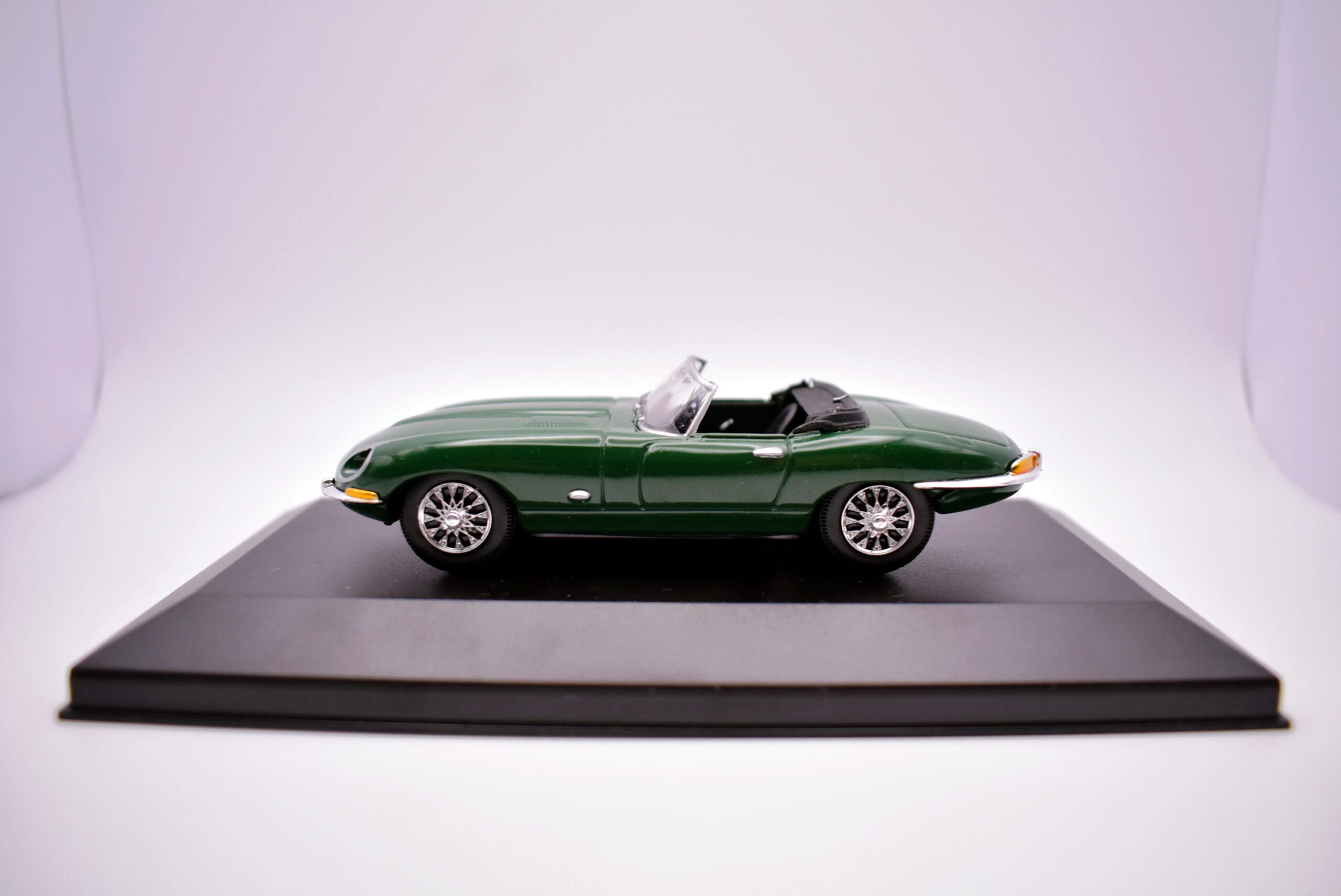 Modellino auto scala 1:43 jaguar e type modellismo da collezione - Image 2