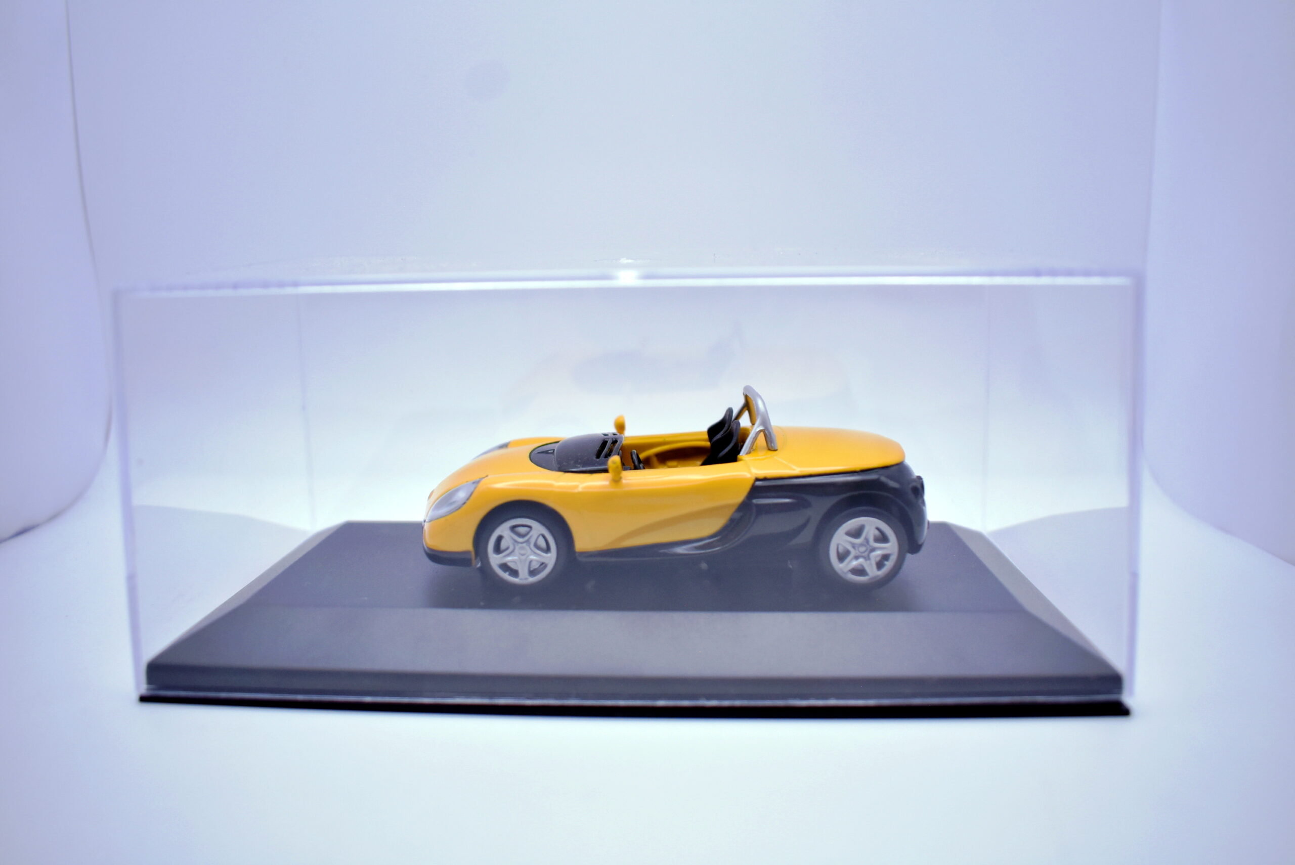 Modellino auto scala 1:43 renault spider modellismo da collezione - Image 4