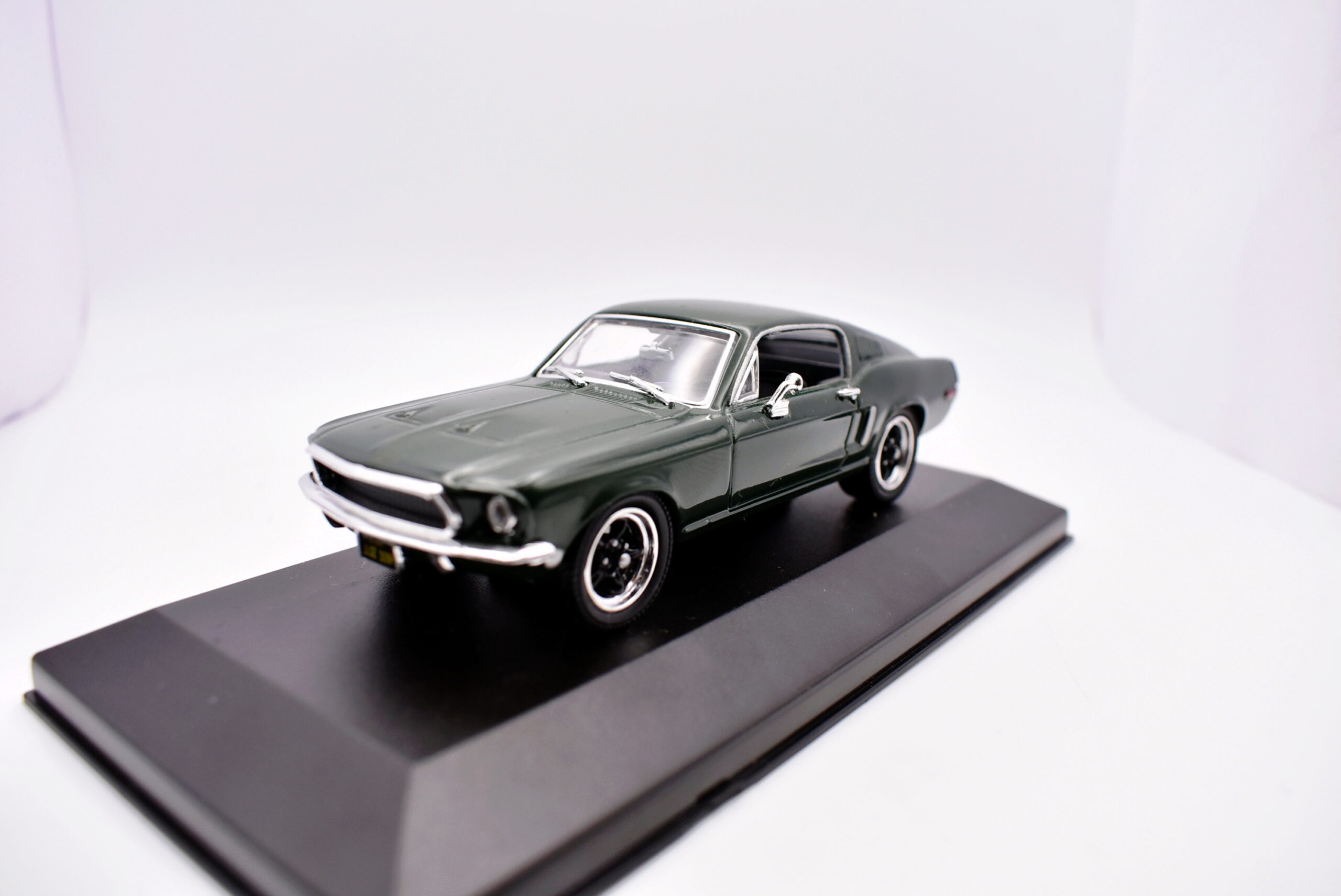 Modellini auto americane scala 1:43 ford mustang GT diecast modellismo statico - Image 4