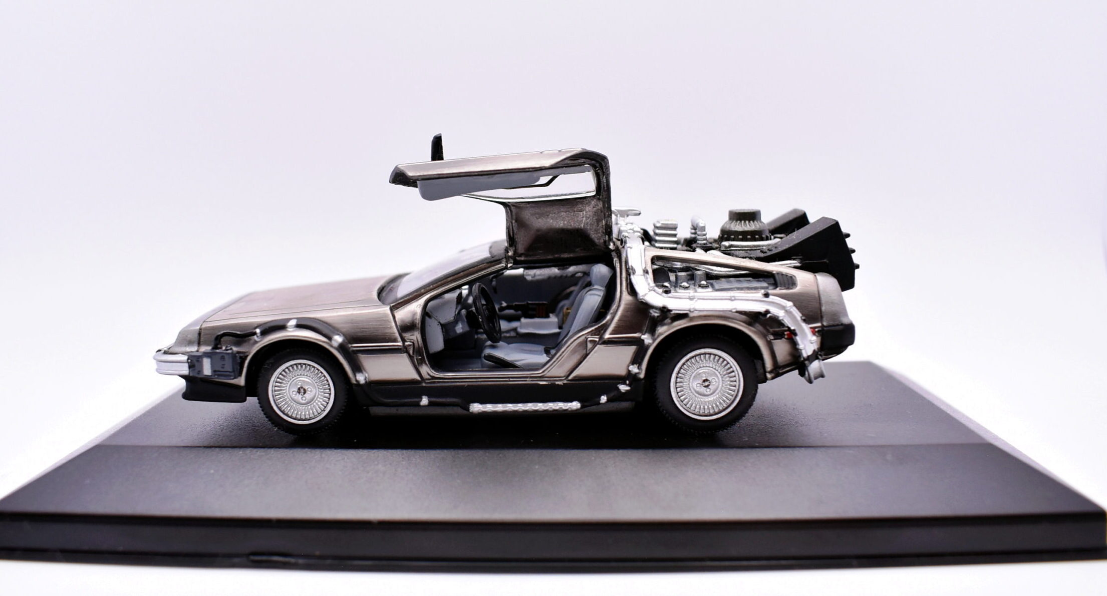 Modellino auto scala 1:43 Ritorno al futuro diecast modellismo statico