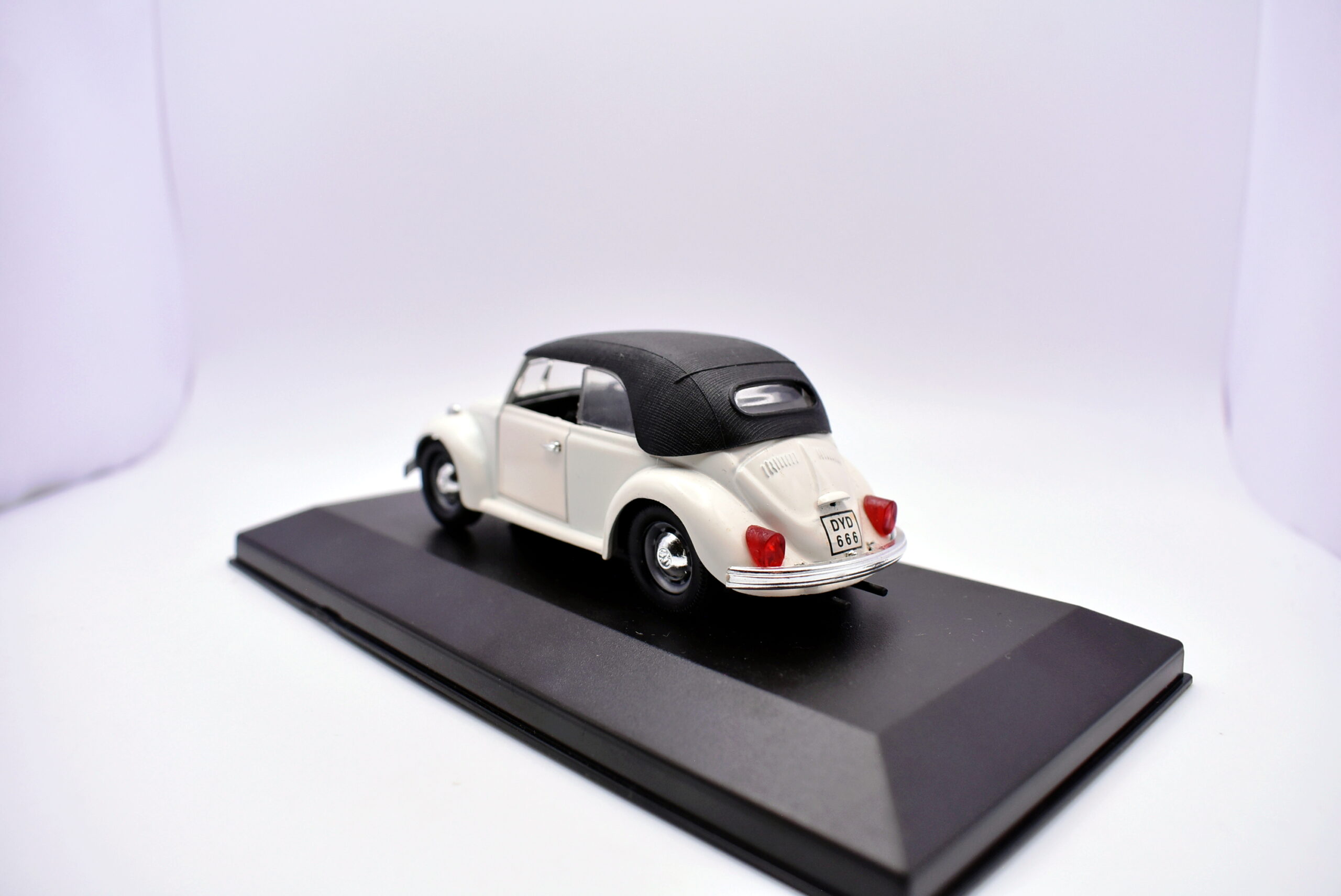 Modellino auto scala 1:43 volkswagen kafer rio diecast modellismo statico - Image 3