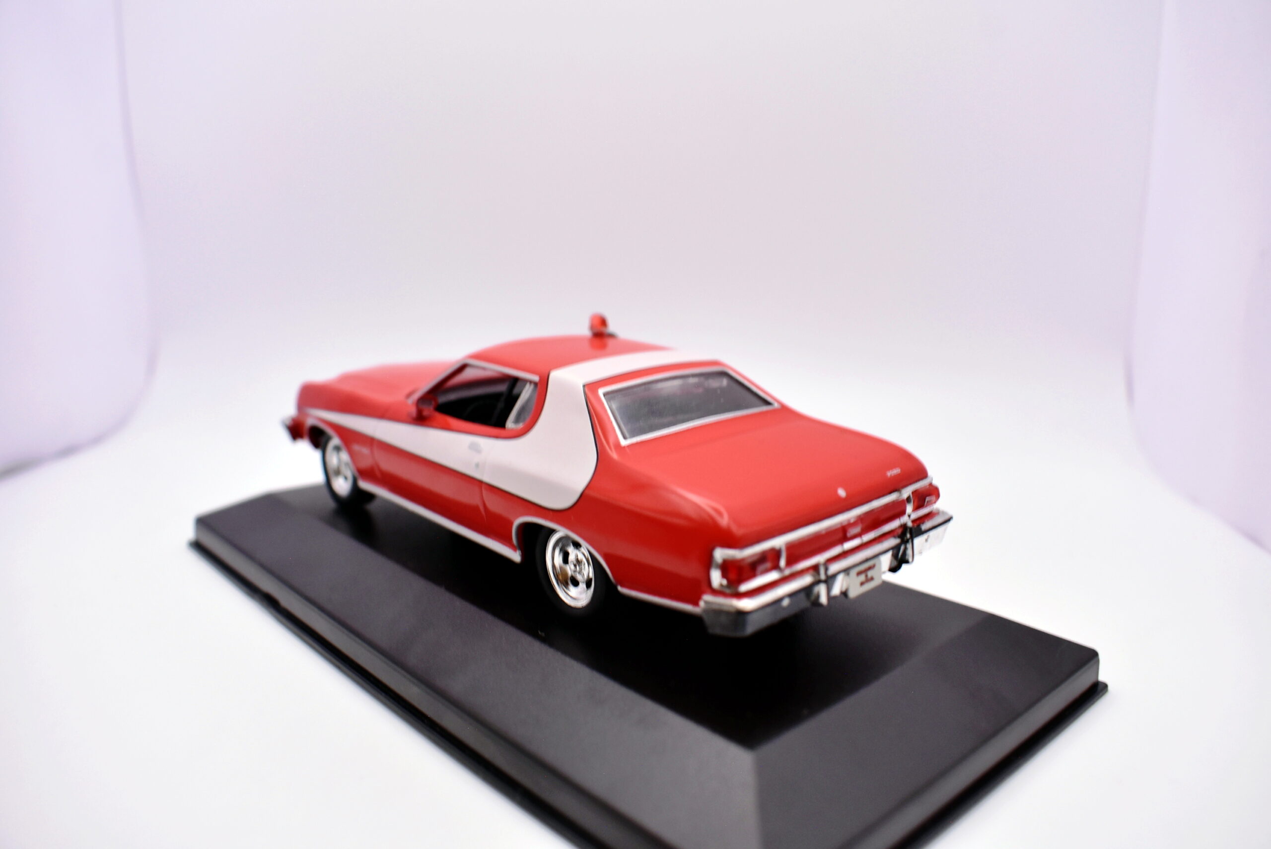 Modellino auto scala 1:43 ford gran torino greenlight diecast modellismo statico - Image 2