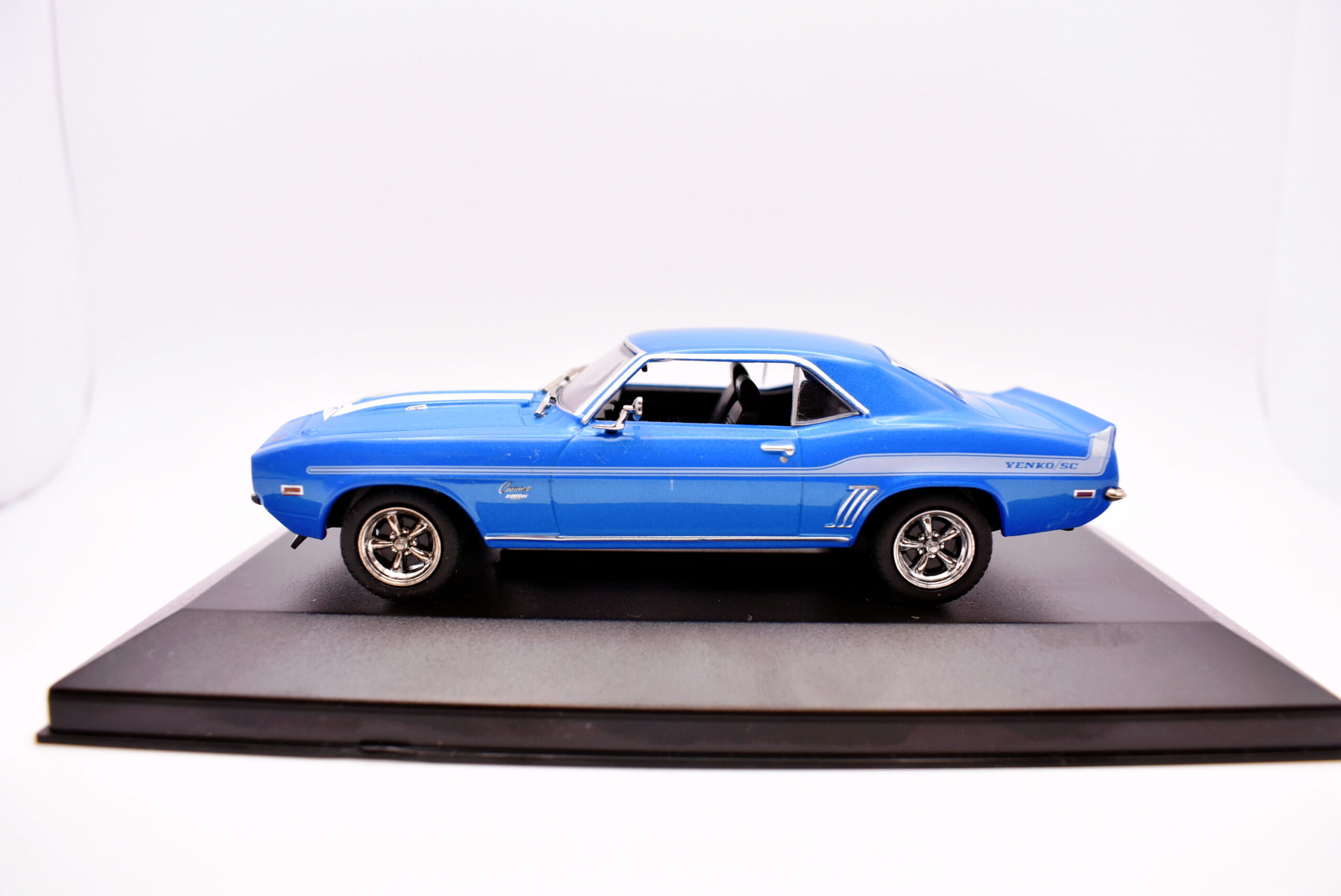 Modellino auto scala 1:43 chevrolet camaro fast and Furious diecast modellismo statico - Image 3