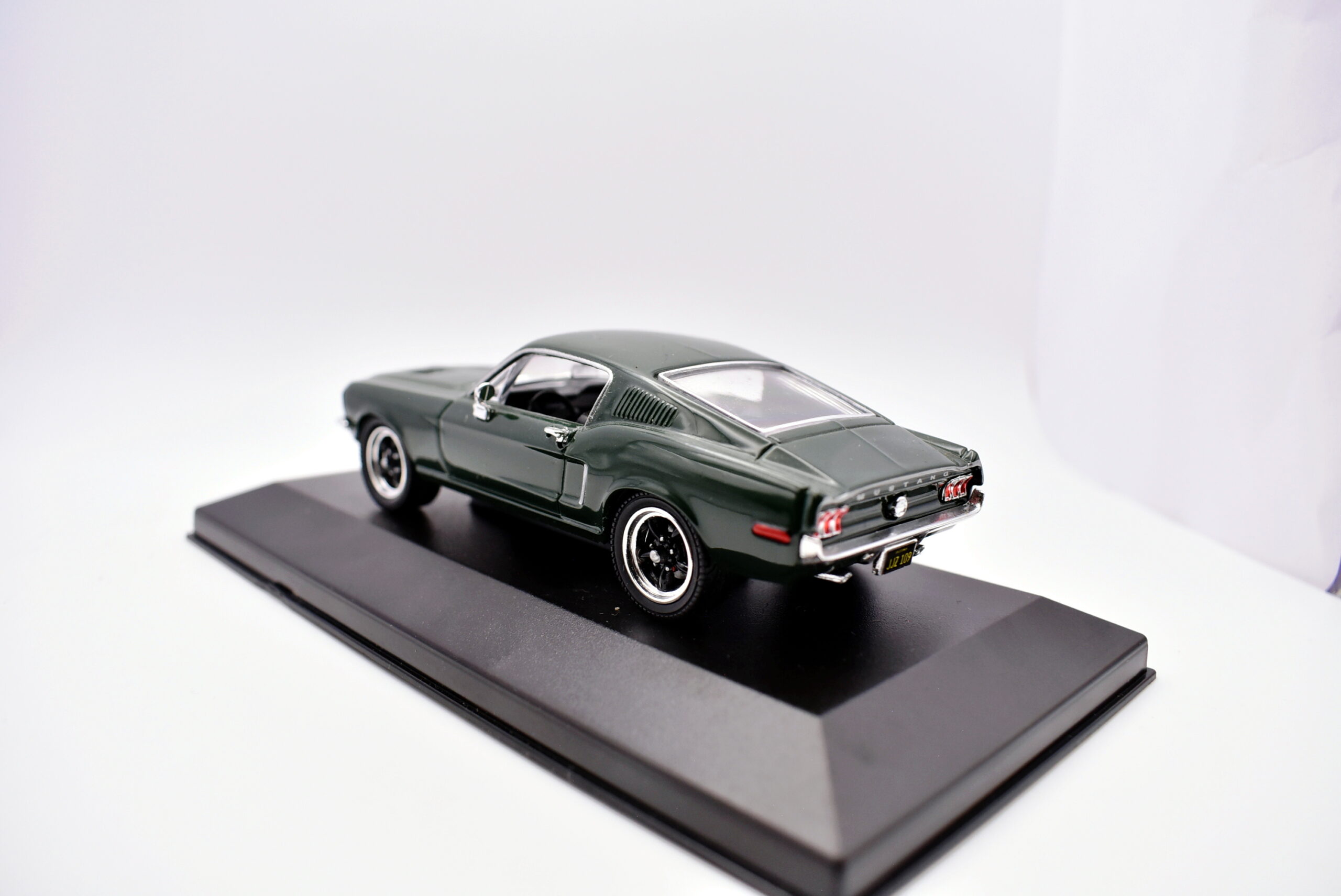 Modellini auto americane scala 1:43 ford mustang GT diecast modellismo statico - Image 3