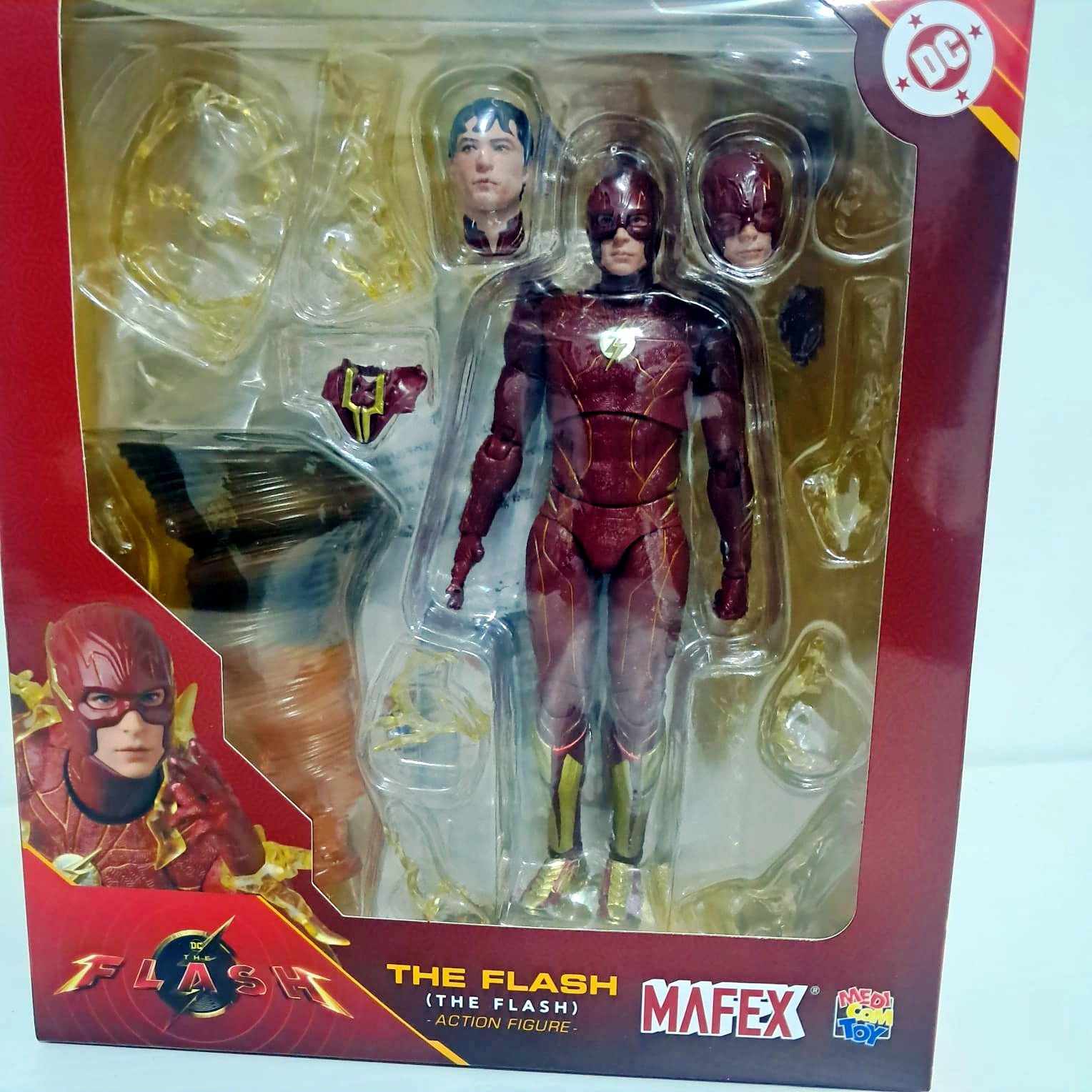 Action figure The Flash MAFEX No.271 Medicom Toy DC Movie
