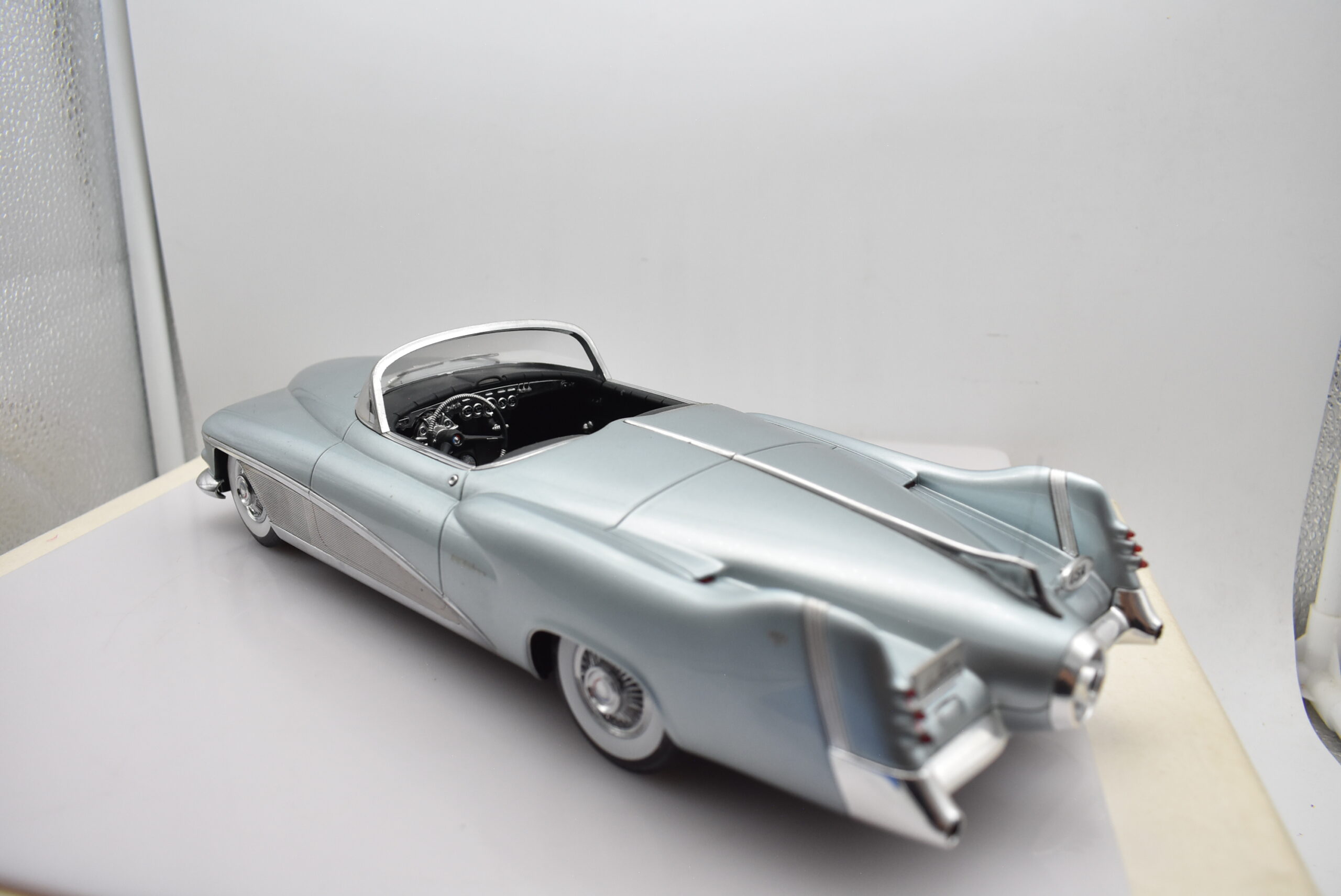 Modellino auto scala 1:18 buick le sabre concept minichamps modellismo da collezione - Image 3