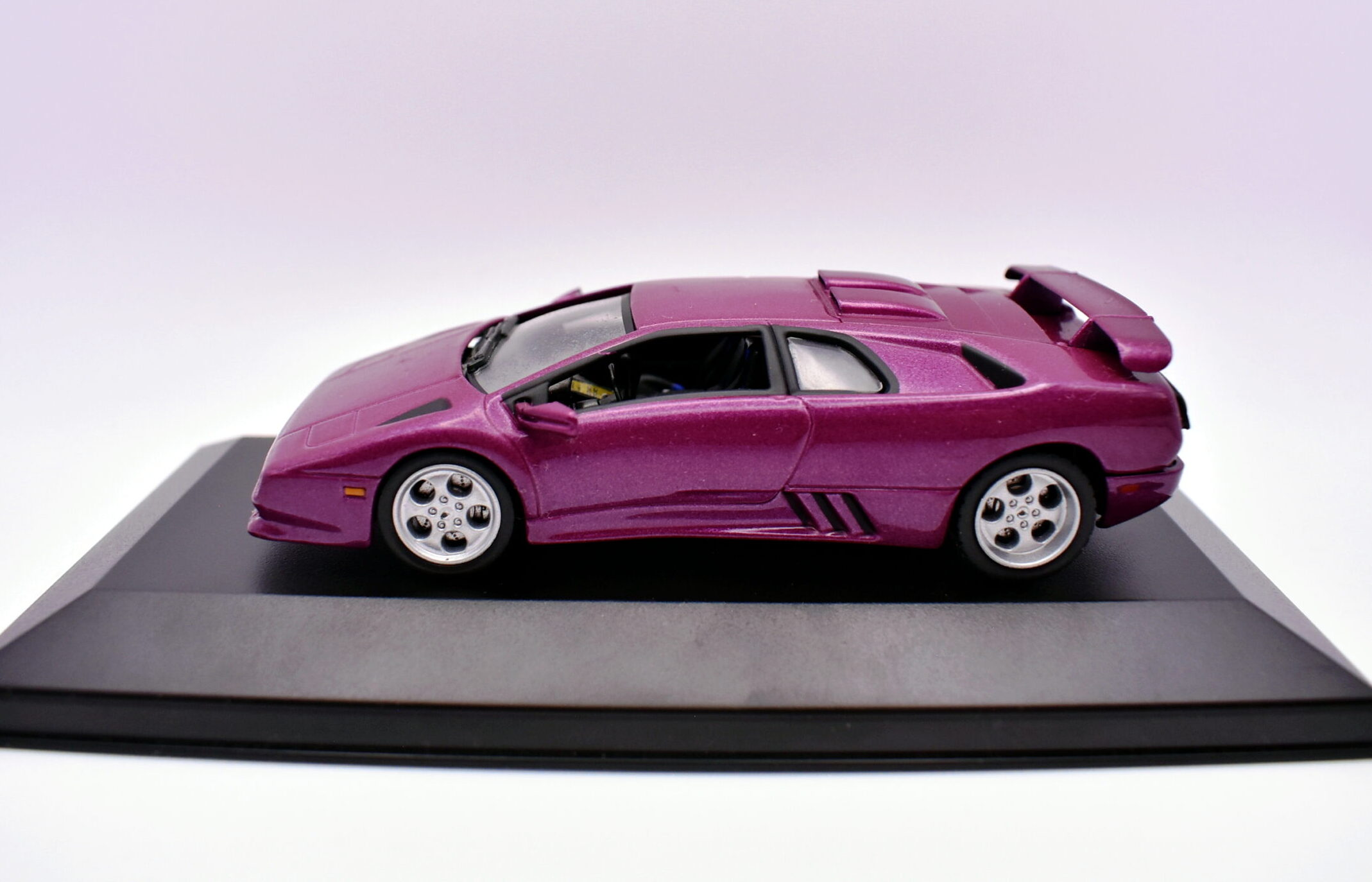 Modellino auto scala 1:43 lamborghini diablose jota ixo diecast modellismo statico