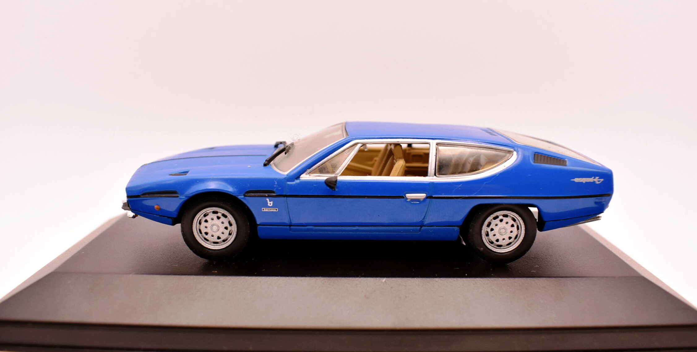 Modellino auto scala 1:43 lamborghini espada ixo diecast modellismo statico